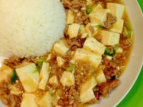 花椒一振りで本格的に♪簡単な麻婆豆腐丼